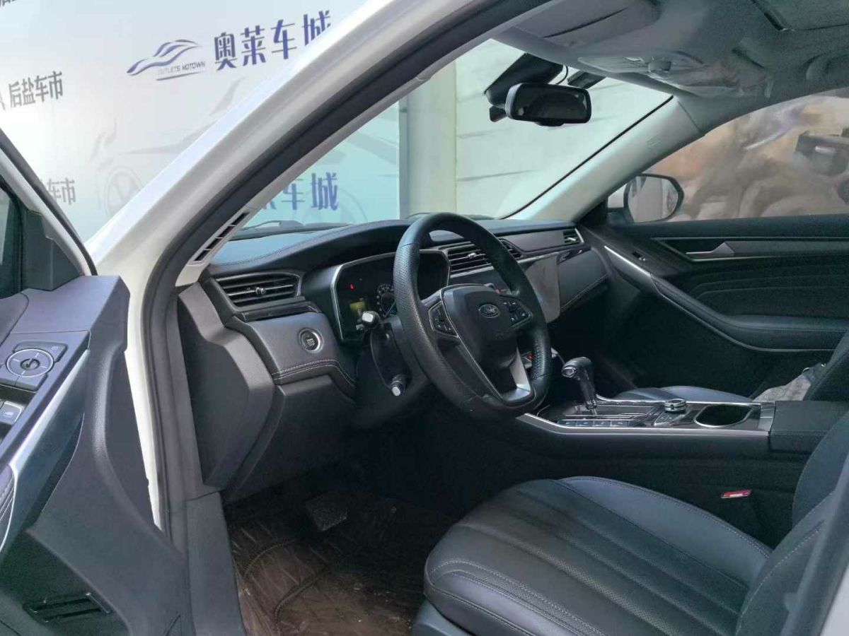 福特 領(lǐng)界  2020款 領(lǐng)界S EcoBoost 145 CVT尊領(lǐng)型圖片