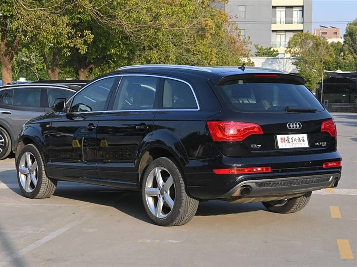 奧迪 奧迪Q7  2014款 35 TFSI 運(yùn)動(dòng)型圖片