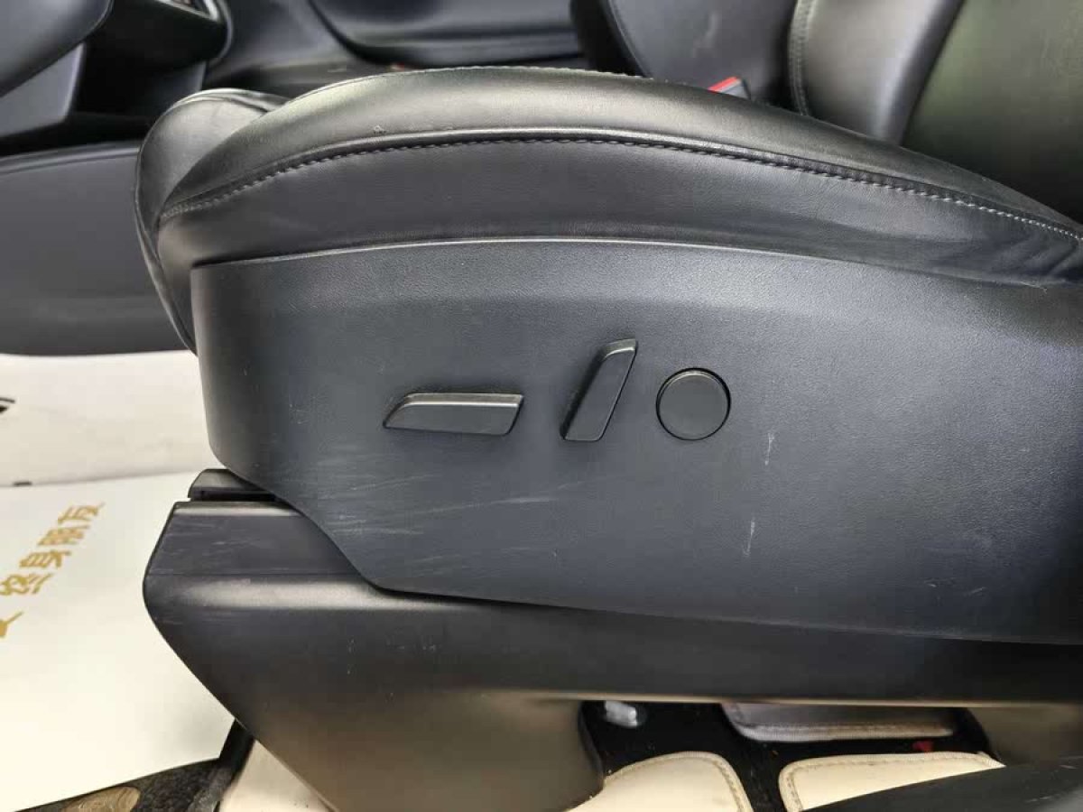 特斯拉 Model X  2019款 長續(xù)航版圖片