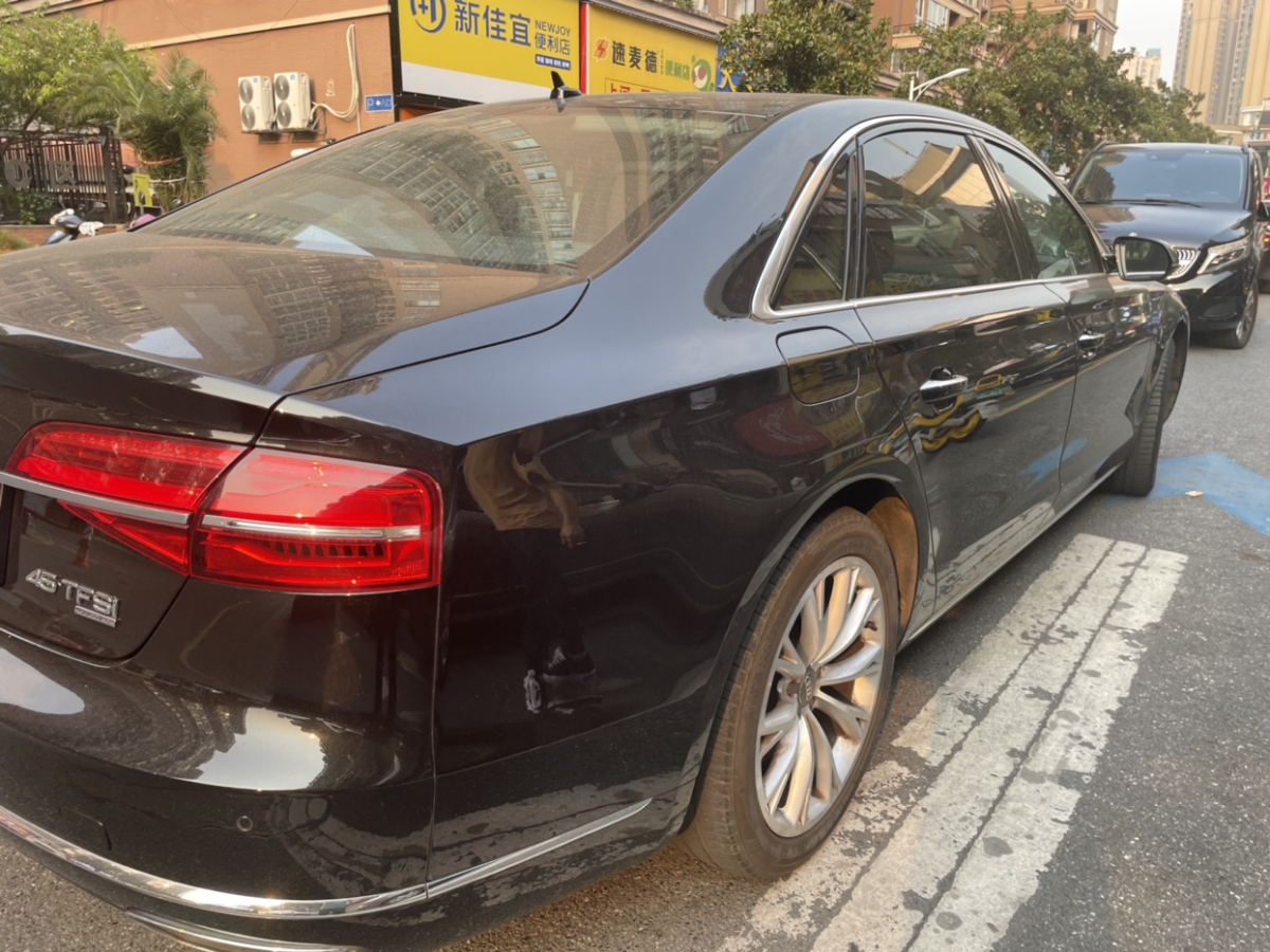 奧迪 奧迪A8  2014款 A8L 45 TFSI quattro豪華型圖片