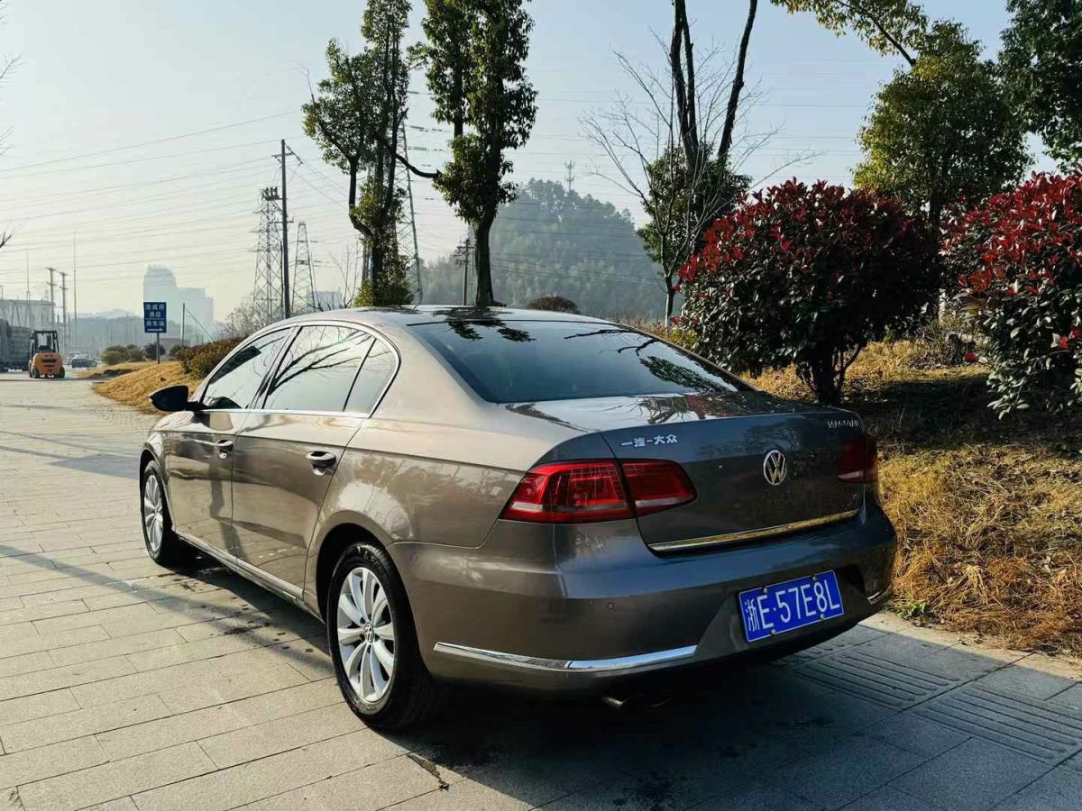 大眾 邁騰  2012款 1.8 TSI 改款領(lǐng)先版圖片