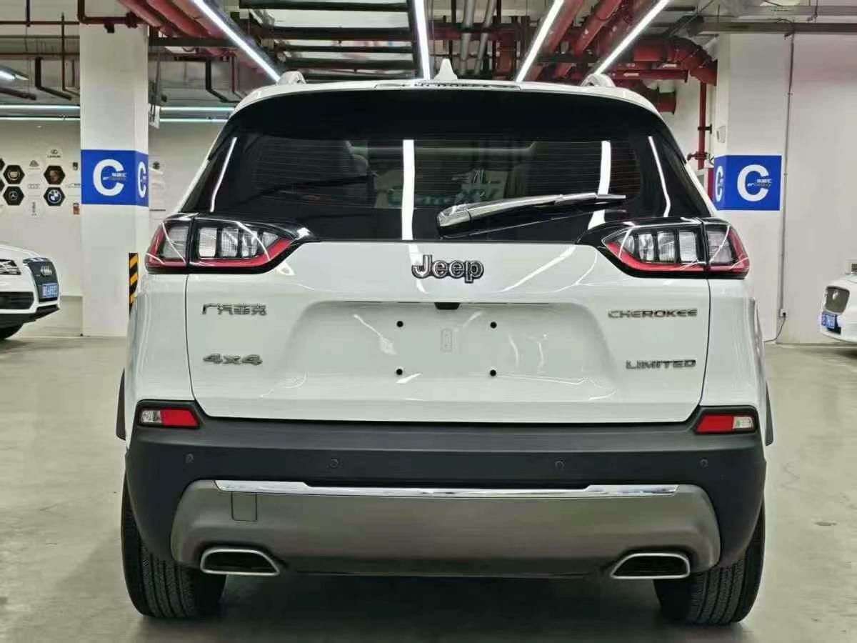Jeep 自由光  2019款 2.0L 兩驅(qū)優(yōu)享版圖片