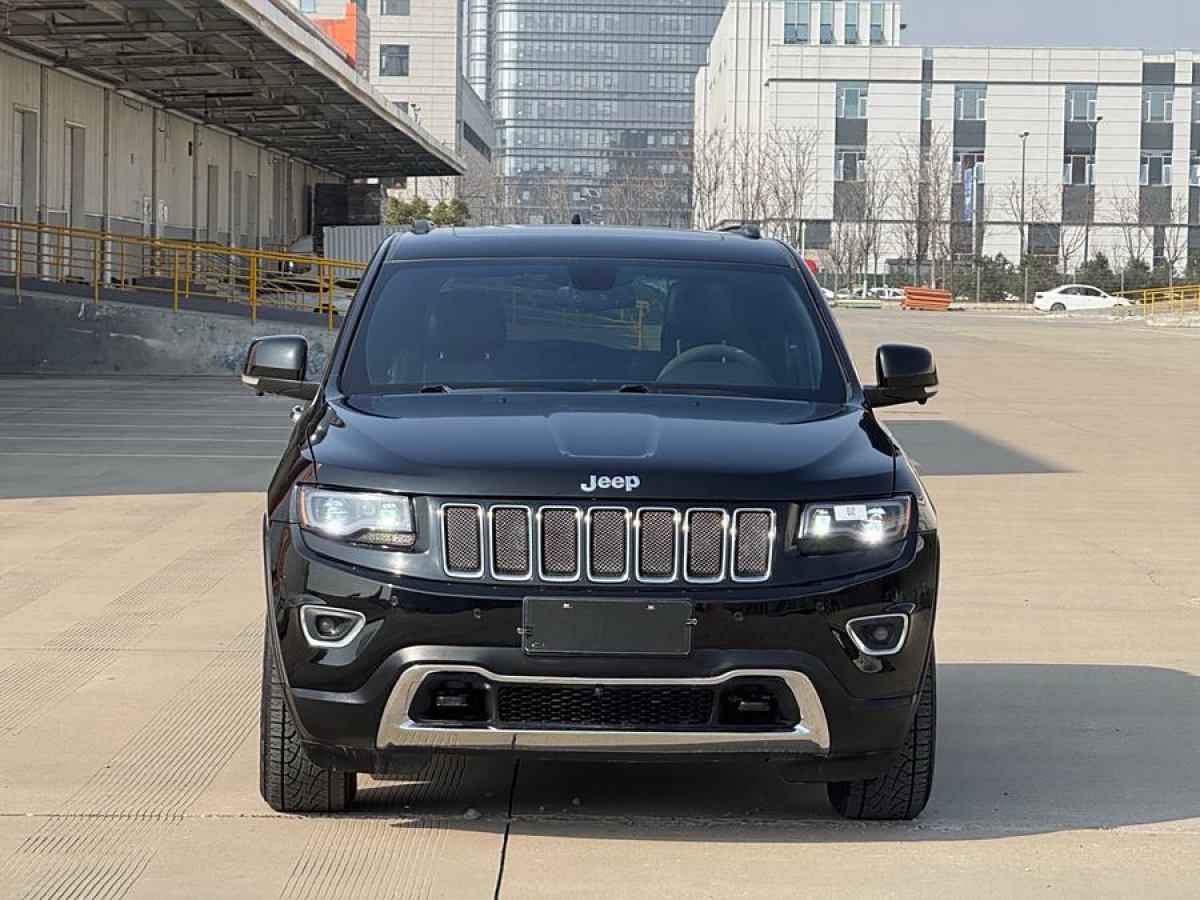 Jeep 大切諾基  2014款 3.6L 精英導(dǎo)航版圖片