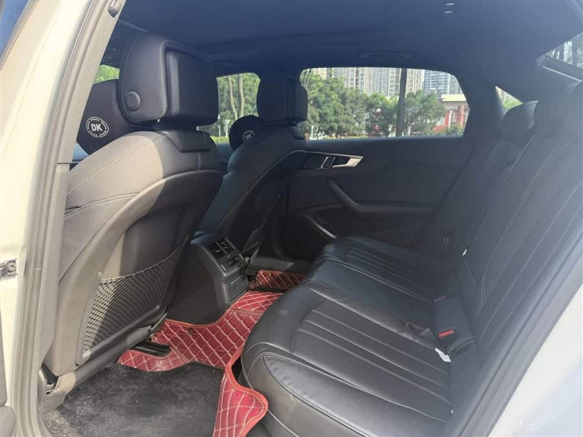 奧迪 奧迪A4L  2023款 40 TFSI 豪華動感型圖片