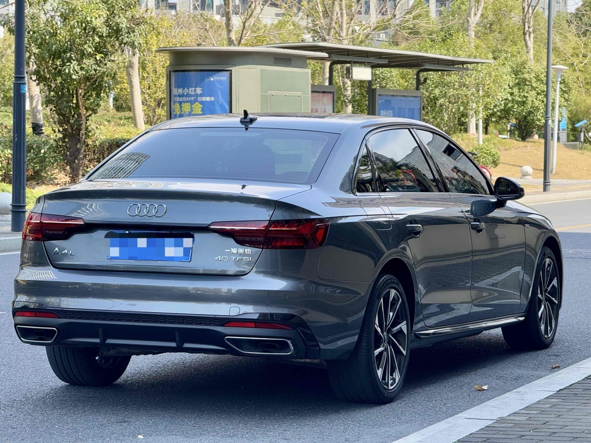 奧迪 奧迪A4L  2023款 40 TFSI 豪華動感型圖片