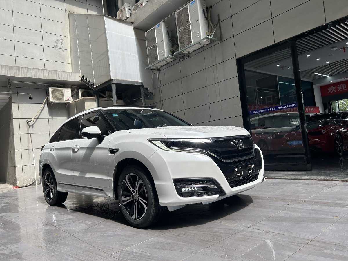 本田 UR-V  2017款 370TURBO 兩驅(qū)尊貴版圖片