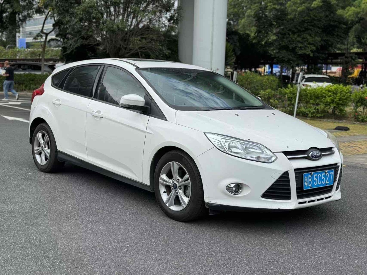 2014年1月福特 福克斯  2012款 兩廂 1.6L 自動舒適型