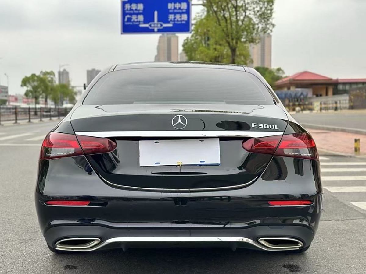 奔馳 奔馳E級  2021款 改款 E 300 L 豪華型圖片