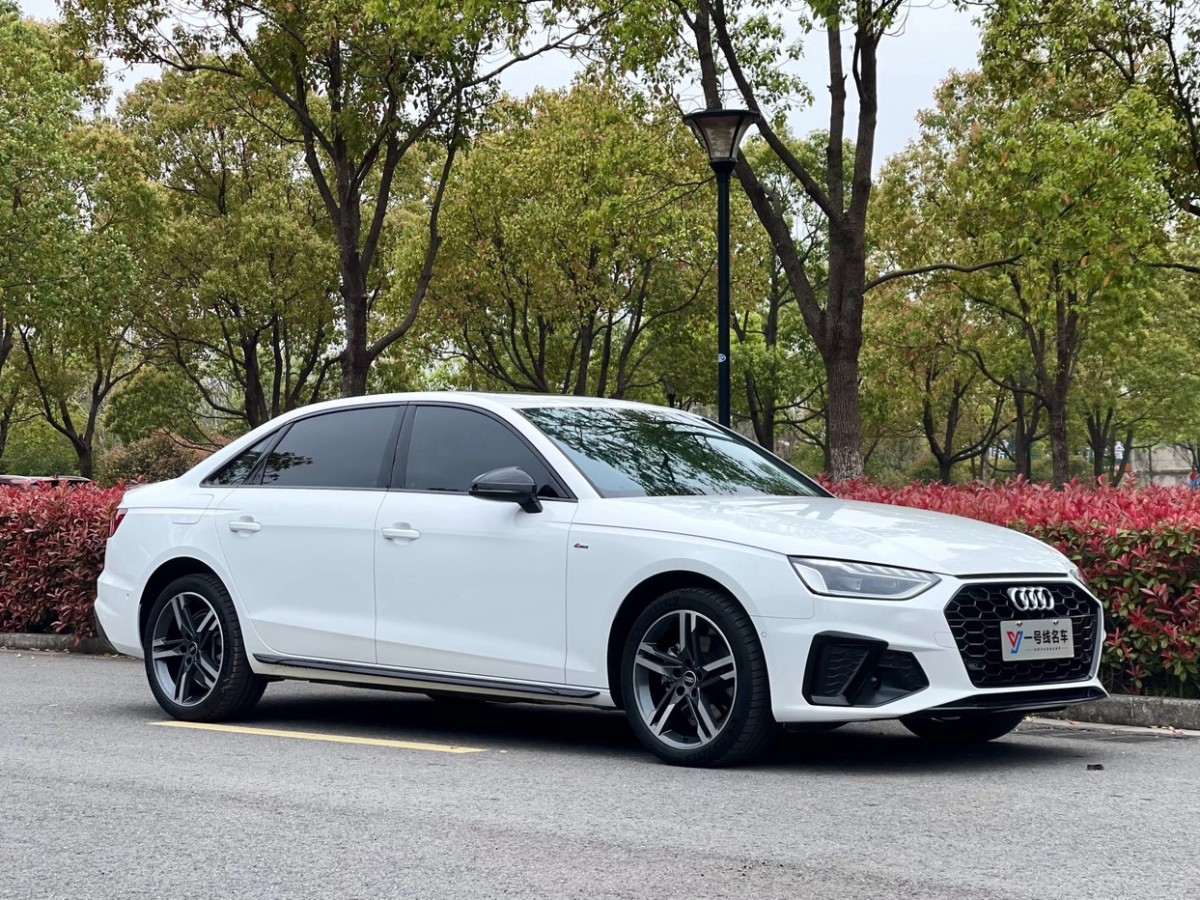 奧迪 奧迪A4L  2022款 40 TFSI 豪華動感型圖片