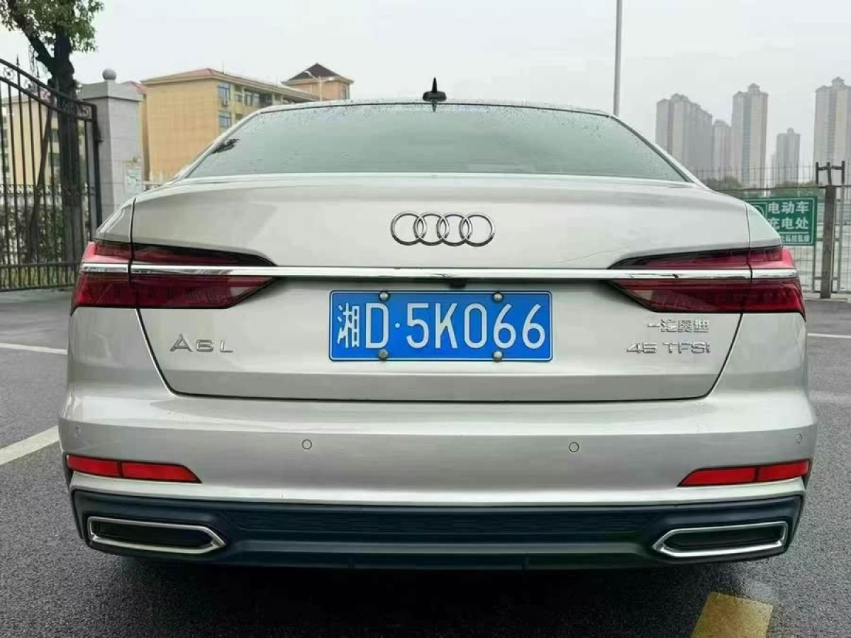 2019年6月奧迪 奧迪A6L  2019款 45 TFSI 臻選動感型