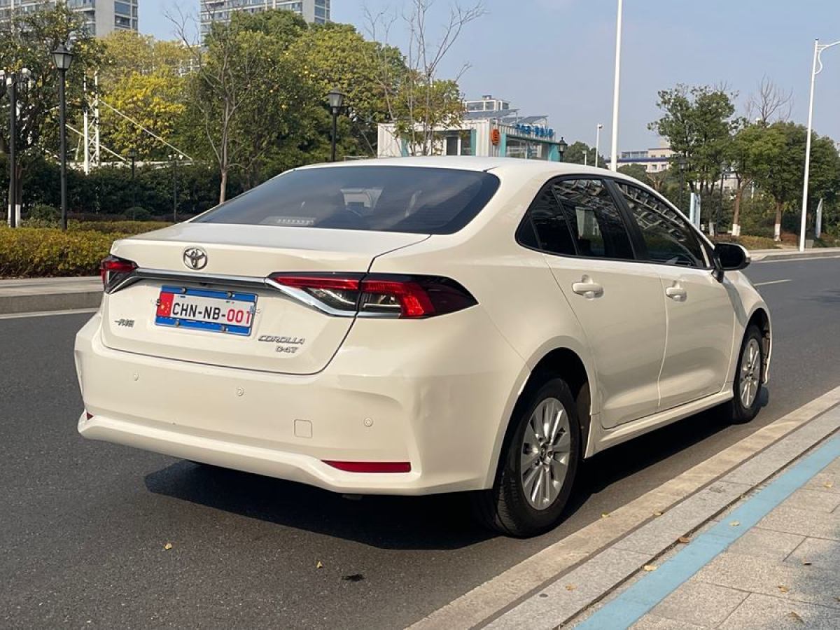 豐田 卡羅拉  2019款 1.2T S-CVT 運(yùn)動(dòng)版圖片