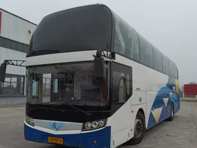 2013年1月  55座金旅6128中门气囊车 图片