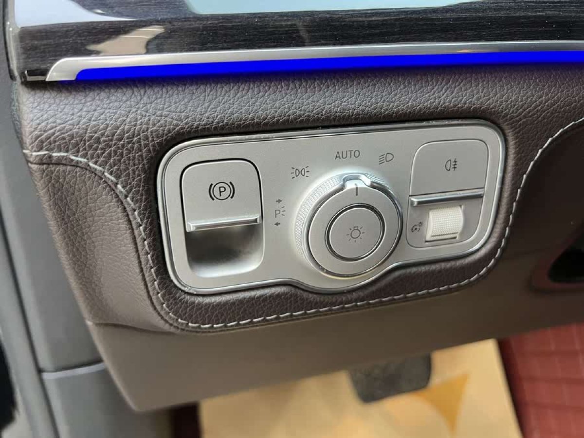奔馳 奔馳GLS  2021款 改款 GLS 450 4MATIC 時(shí)尚型圖片