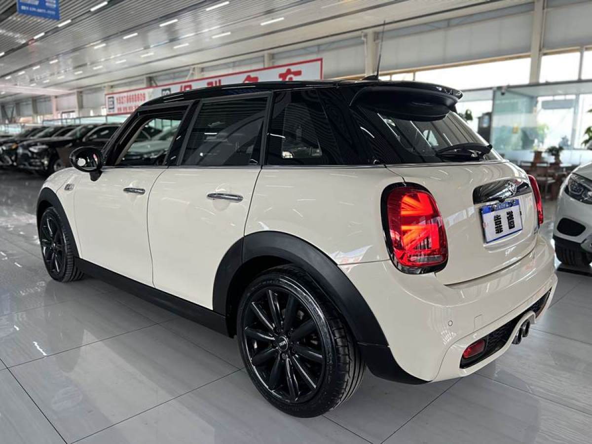 MINI MINI  2016款 2.0T COOPER S 五門版圖片