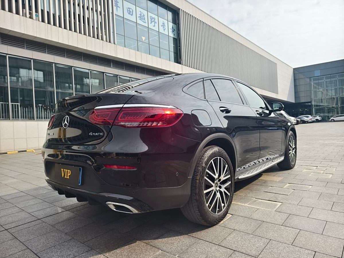 奔馳 奔馳GLC  2023款 GLC 300 4MATIC 轎跑SUV圖片