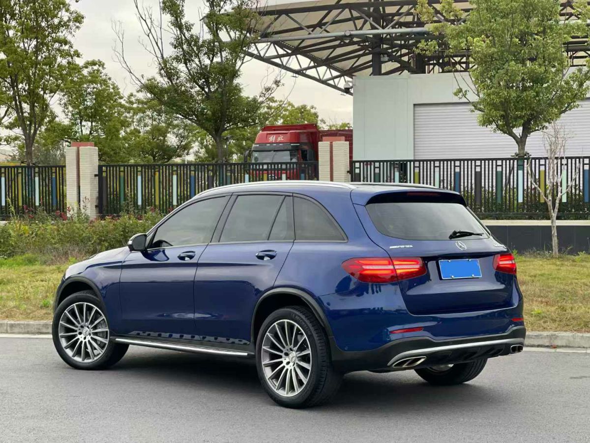 奔馳 奔馳A級  2019款  A 220 L 4MATIC 運(yùn)動轎車圖片