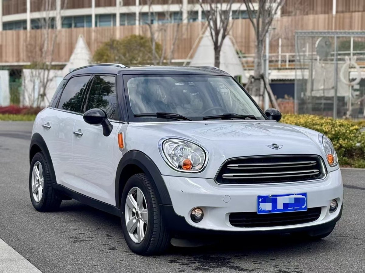 MINI COUNTRYMAN  2016款 1.6T COOPER ALL4 Excitement裝備控圖片