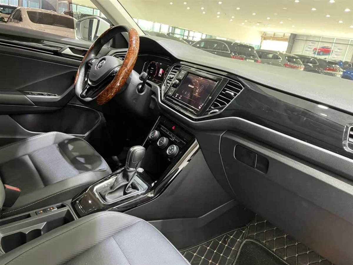 大眾 T-ROC探歌  2020款 280TSI DSG兩驅(qū)舒適型圖片