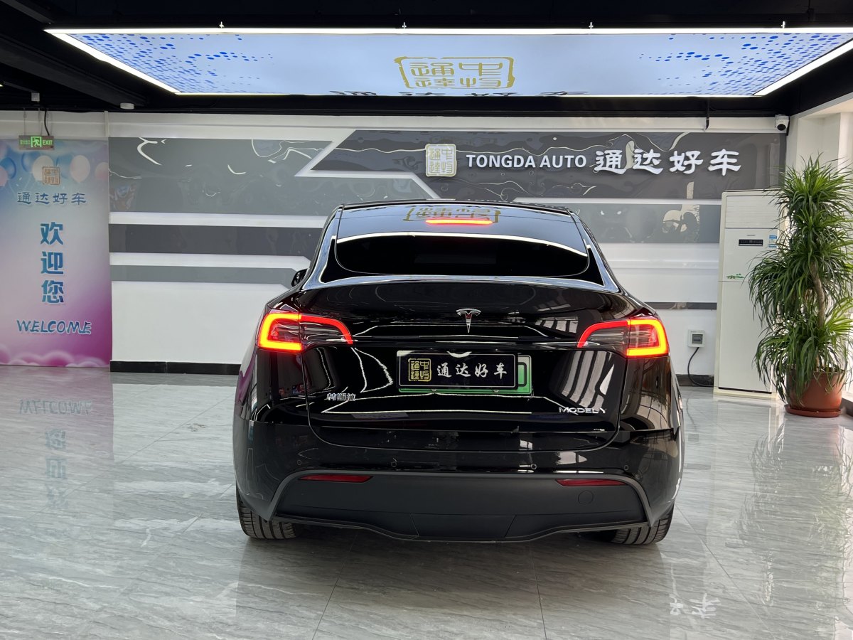 特斯拉 Model 3  2021款 改款二 Performance高性能全輪驅(qū)動(dòng)版圖片