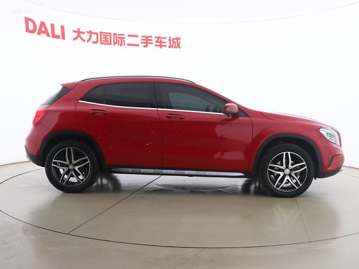 奔馳 奔馳GLA  2015款 GLA 220 4MATIC 時(shí)尚型圖片