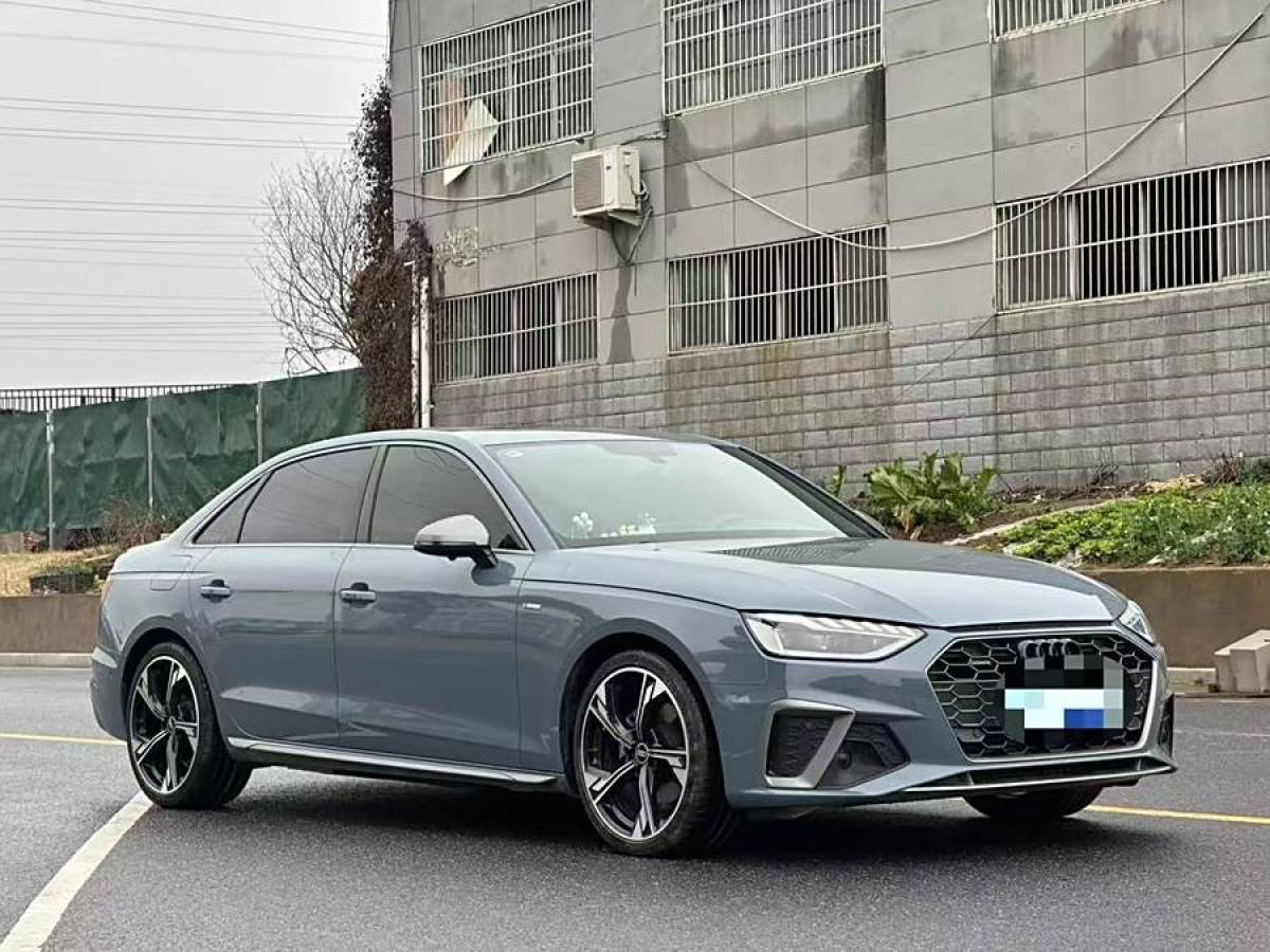 奧迪 奧迪A4L  2022款 40 TFSI quattro RS套件燃速型圖片