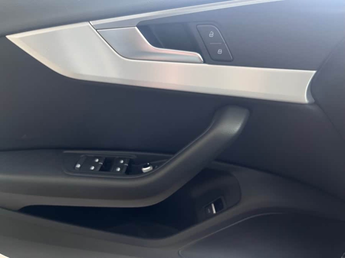 奧迪 奧迪A4L  2020款 40 TFSI 時尚動感型圖片