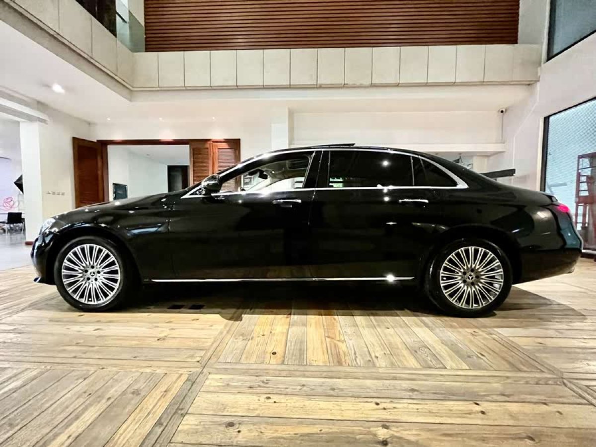 奔馳 奔馳E級  2023款 改款 E 300 L 豪華型圖片