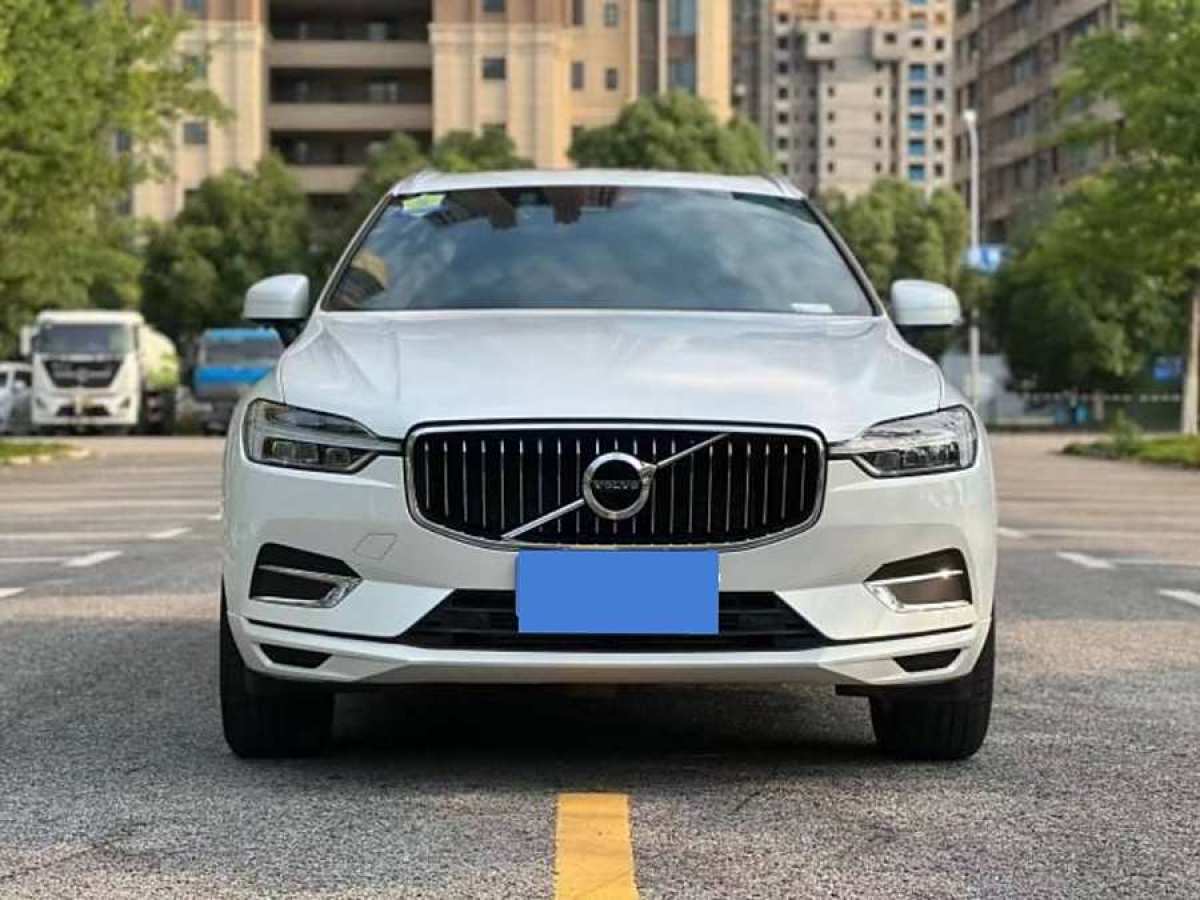 沃爾沃 XC60  2021款 T5 四驅(qū)智遠(yuǎn)豪華版圖片