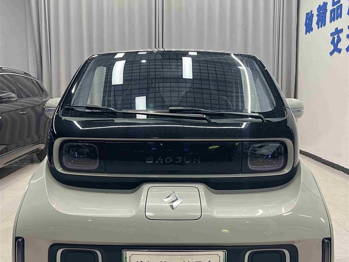 寶駿 寶駿KiWi EV  2022款 藝術(shù)家輕享版 三元鋰圖片