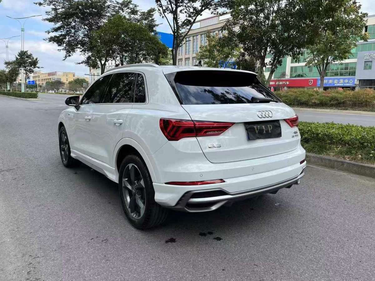 奧迪 奧迪Q3  2020款 35 TFSI 時(shí)尚動(dòng)感型圖片