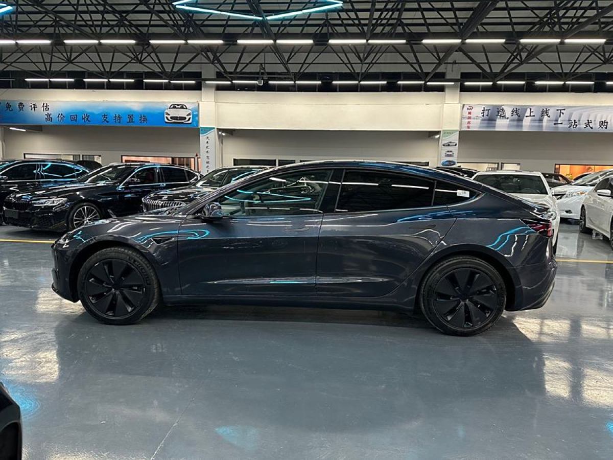 特斯拉 Model Y  2023款 后輪驅(qū)動版圖片