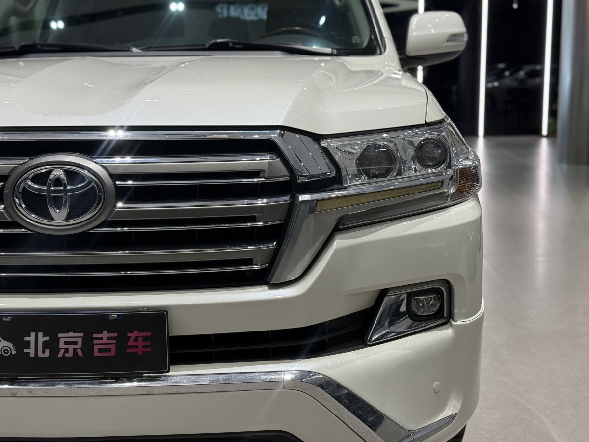 豐田 蘭德酷路澤  2018款 5.7L VX-R 12氣 底升(中東版)圖片