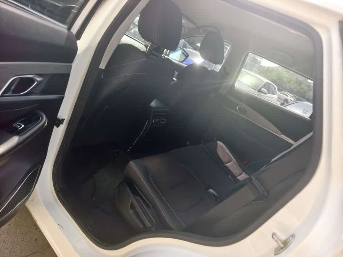 捷途 X70  2020款 1.5T 手動(dòng)悅行版 5座圖片
