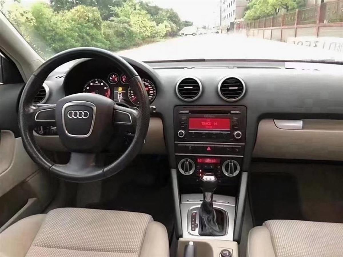 奧迪 奧迪A3  2010款 Sportback 1.8T 豪華型圖片