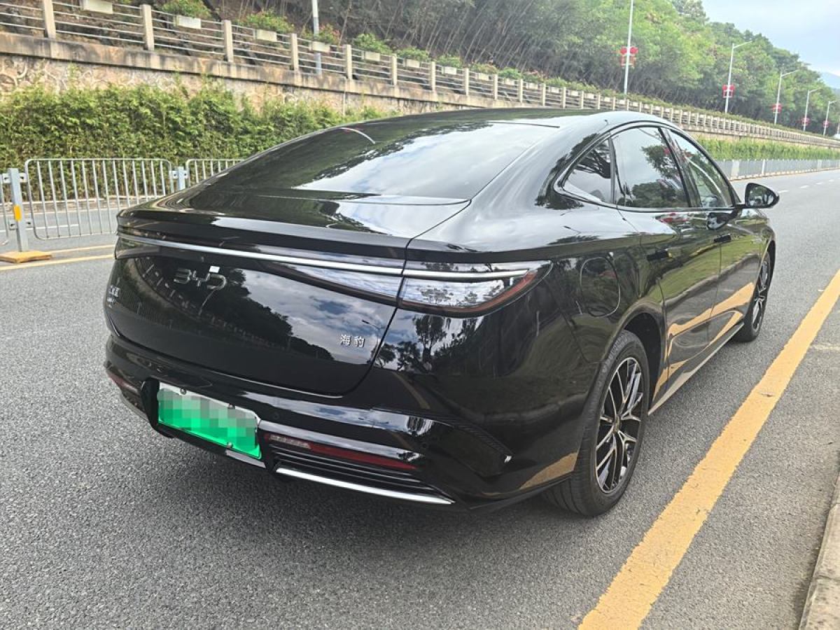 比亞迪 海豹  2023款 DM-i 1.5L 121km 尊貴型圖片