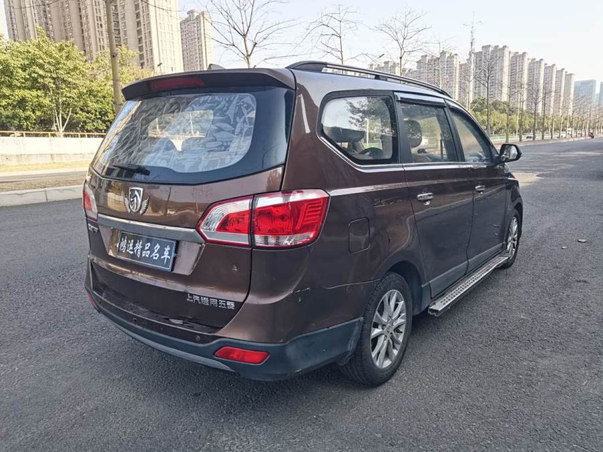 寶駿 730  2014款 1.5L 手動舒適型 7座圖片