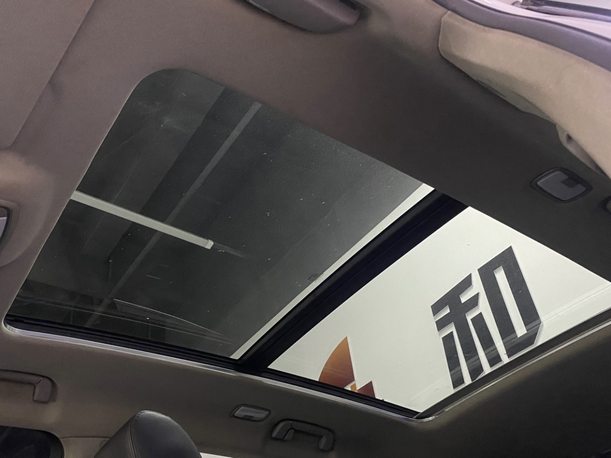 眾泰 T700  2017款 1.8T 雙離合尊享型圖片