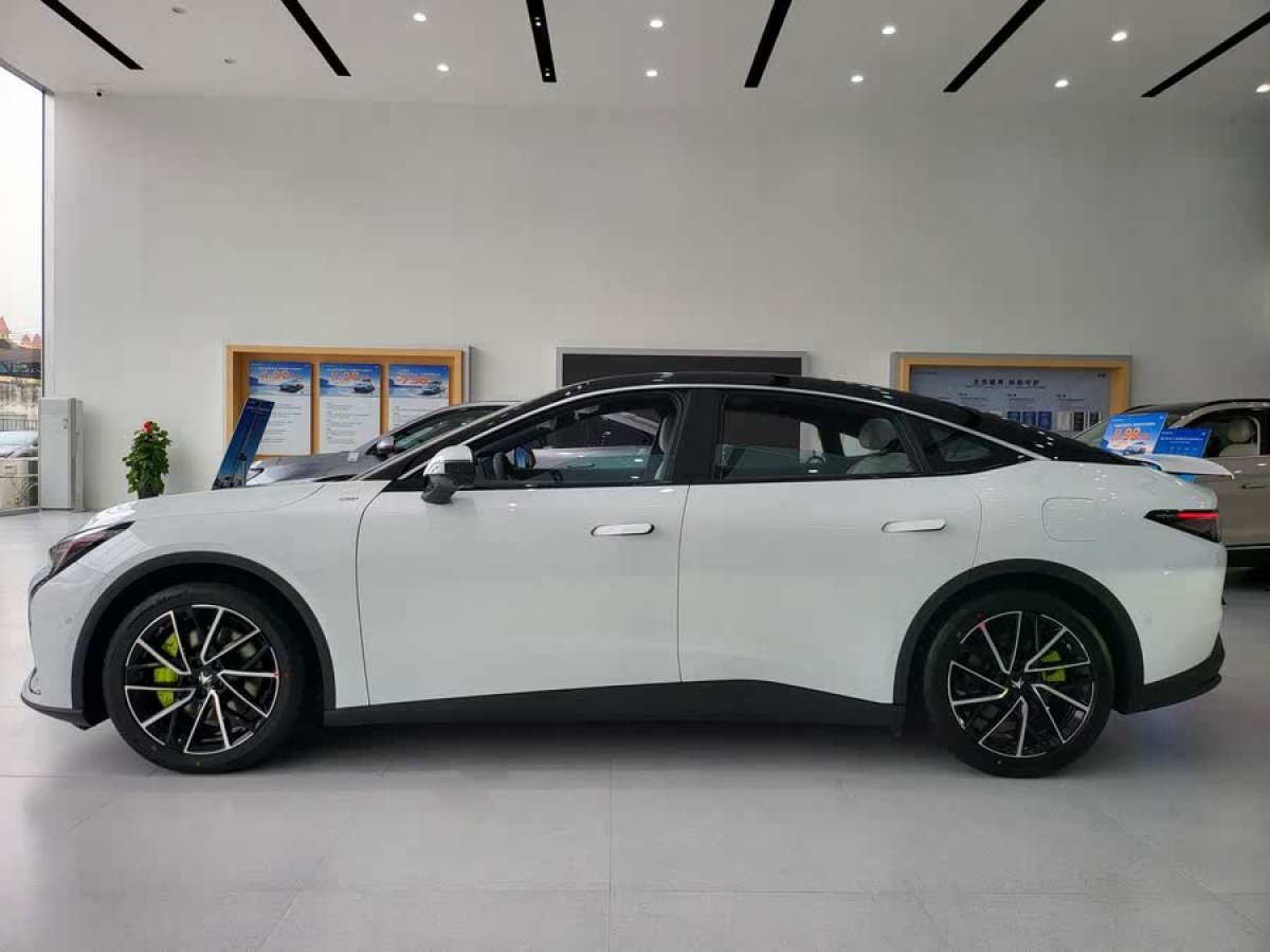 北汽新能源 極狐 阿爾法S5  2024款 708MAX 200kW圖片
