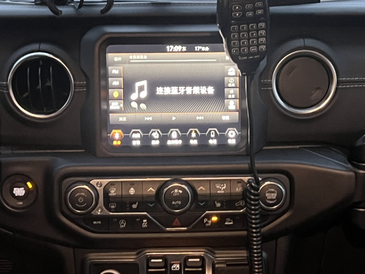 2023年2月Jeep 角斗士  2022款 3.6L 先行版