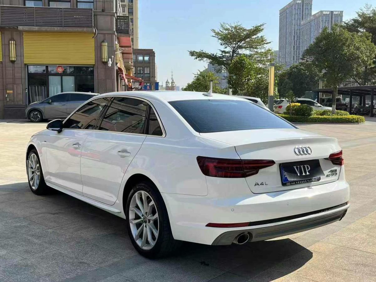 奧迪 奧迪A4L  2018款 30周年年型 30 TFSI 進(jìn)取型圖片