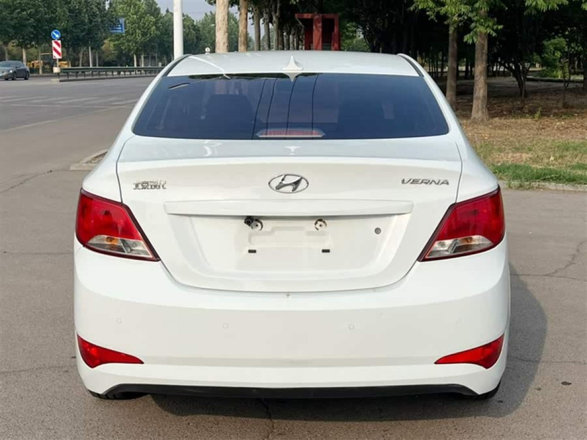 現(xiàn)代 瑞納  2014款 1.4L 自動智能型GLS圖片
