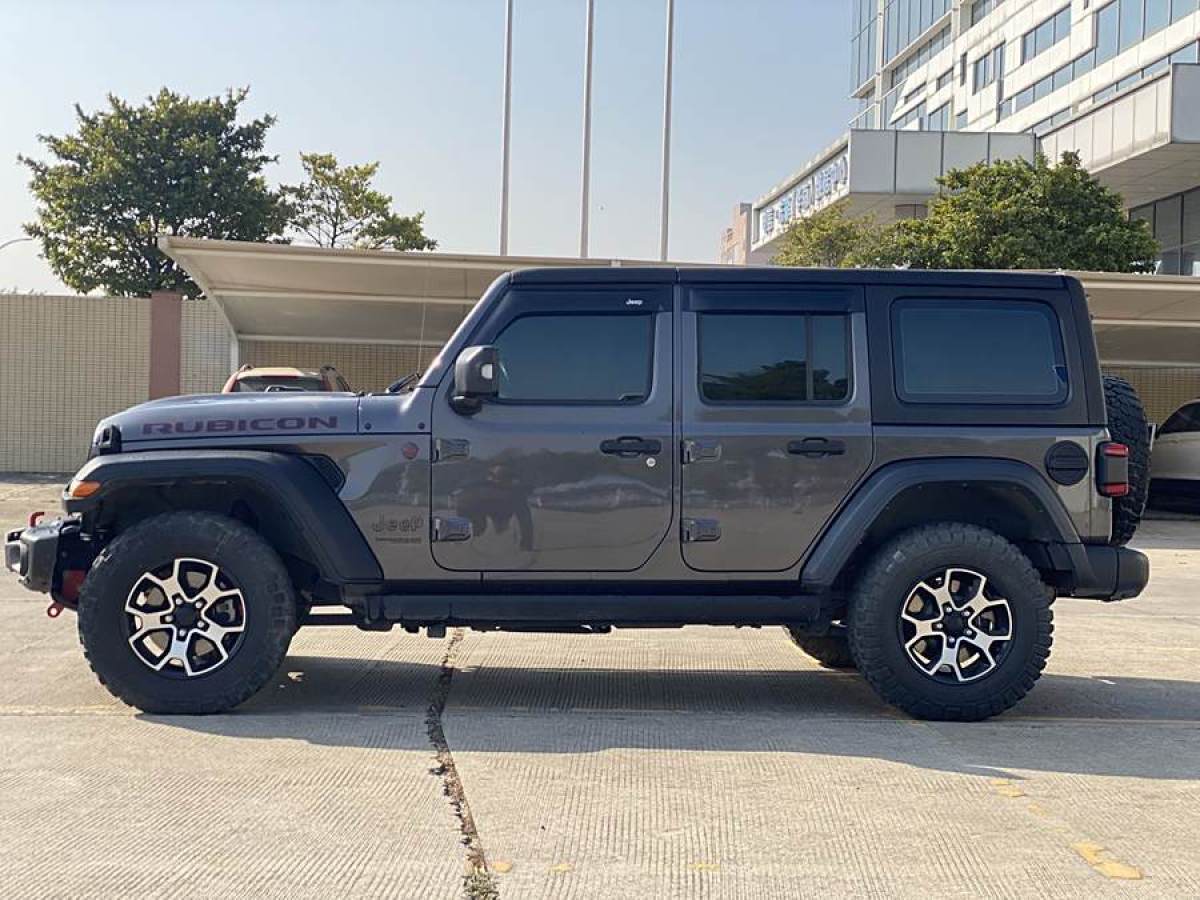 Jeep 牧馬人  2024款 2.0T 羅賓漢四門版圖片