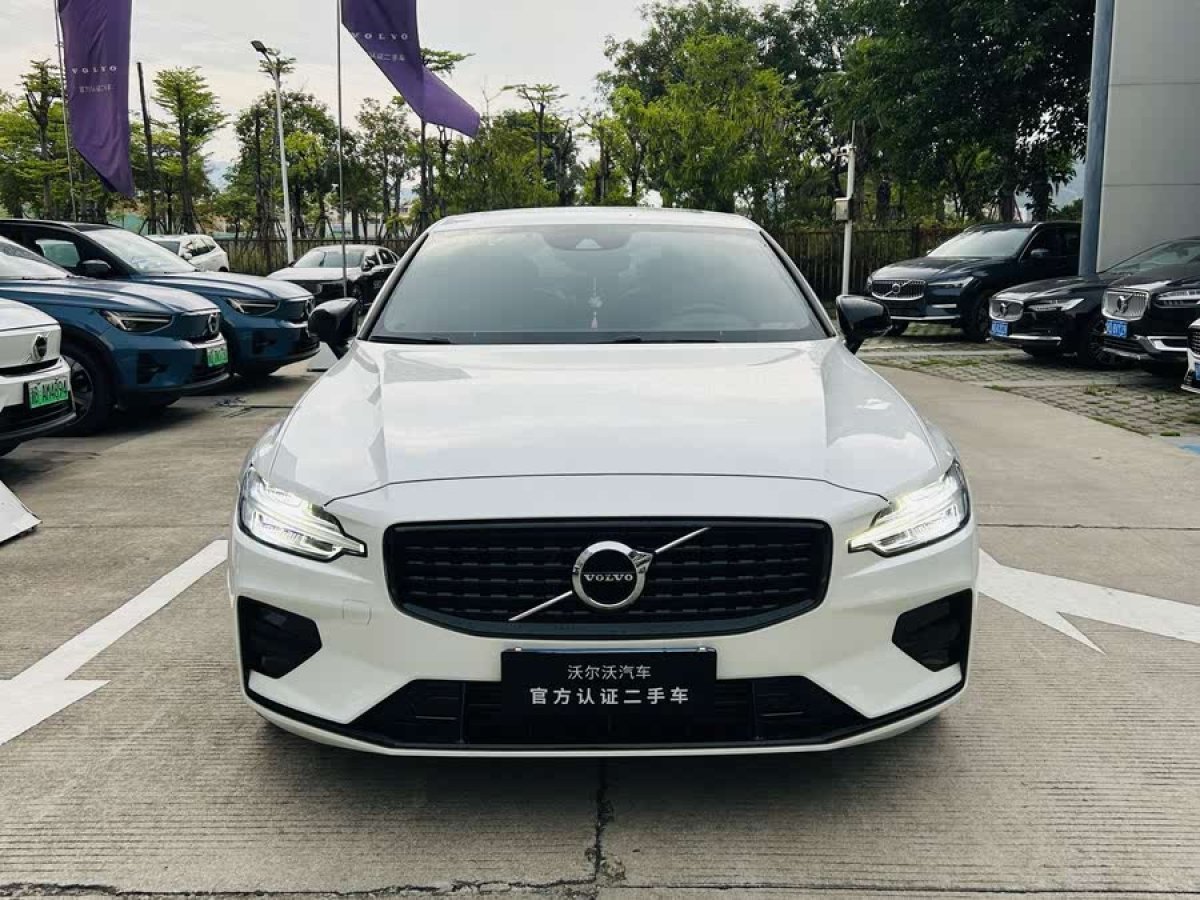 沃爾沃 S60L  2021款 T4 智遠(yuǎn)運(yùn)動(dòng)版圖片