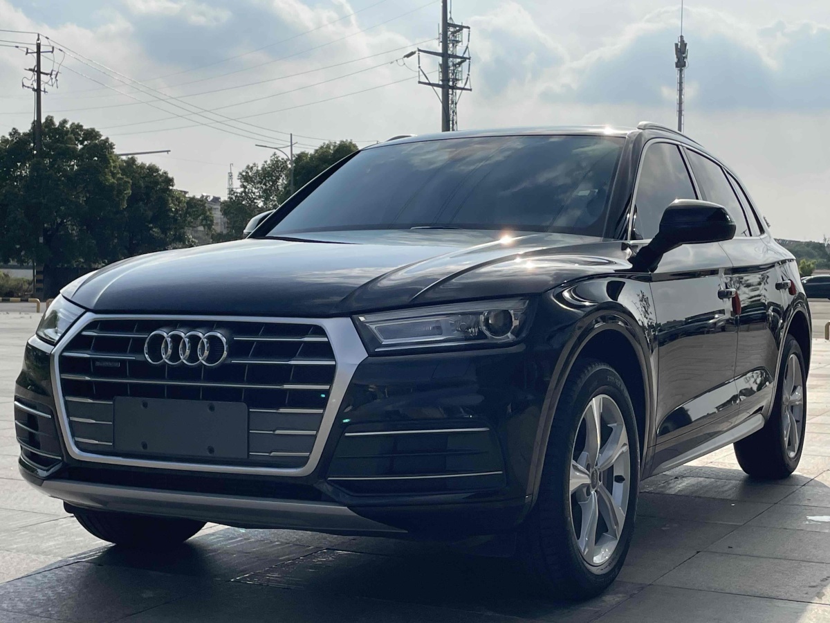 2021年3月奧迪 奧迪Q5L  2020款 改款 40 TFSI 榮享進(jìn)取型