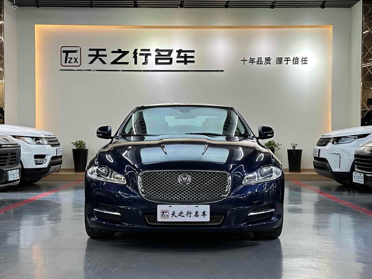 捷豹 XJ  2015款 XJL 3.0 SC 兩驅(qū)全景商務(wù)版圖片