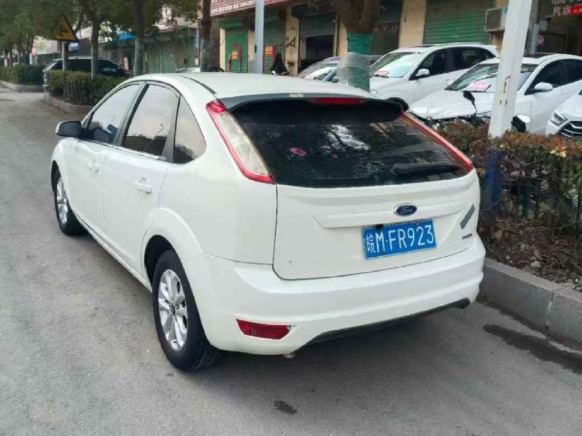 福特 ?？怂? 2013款 2.0T ST 標(biāo)準(zhǔn)版圖片