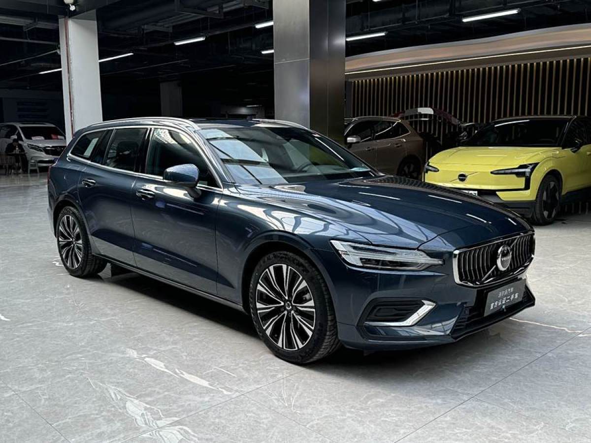 沃爾沃 V60  2024款 B5 智遠(yuǎn)豪華版圖片