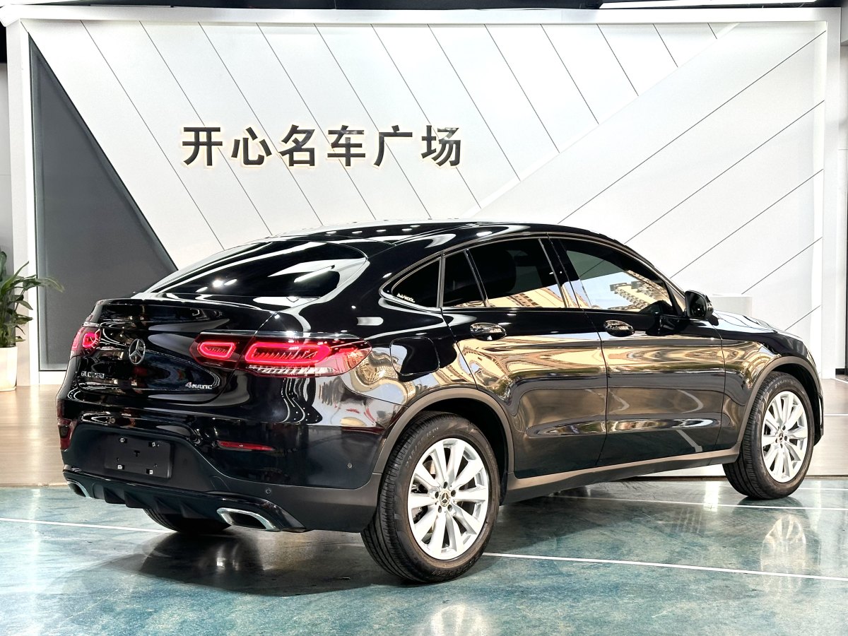 奔馳 奔馳GLC  2021款 GLC 260 4MATIC 轎跑SUV圖片