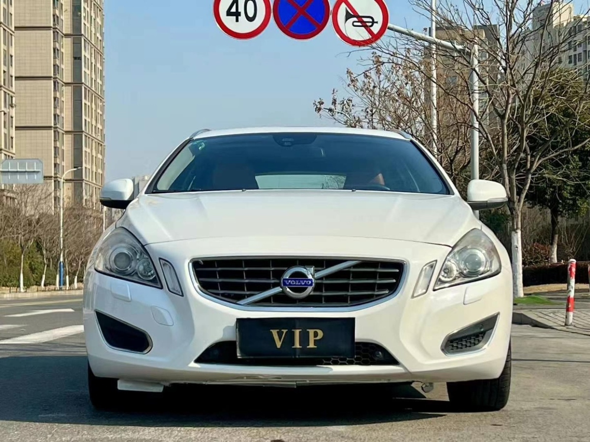 2013年6月沃爾沃 V60  2013款 T5 舒適版