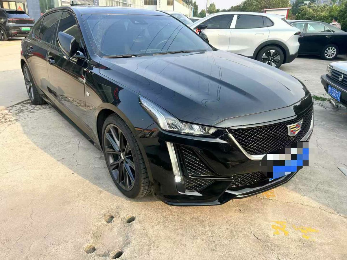 凱迪拉克 XT6  2021款 2.0T 七座兩驅(qū)豪華型圖片